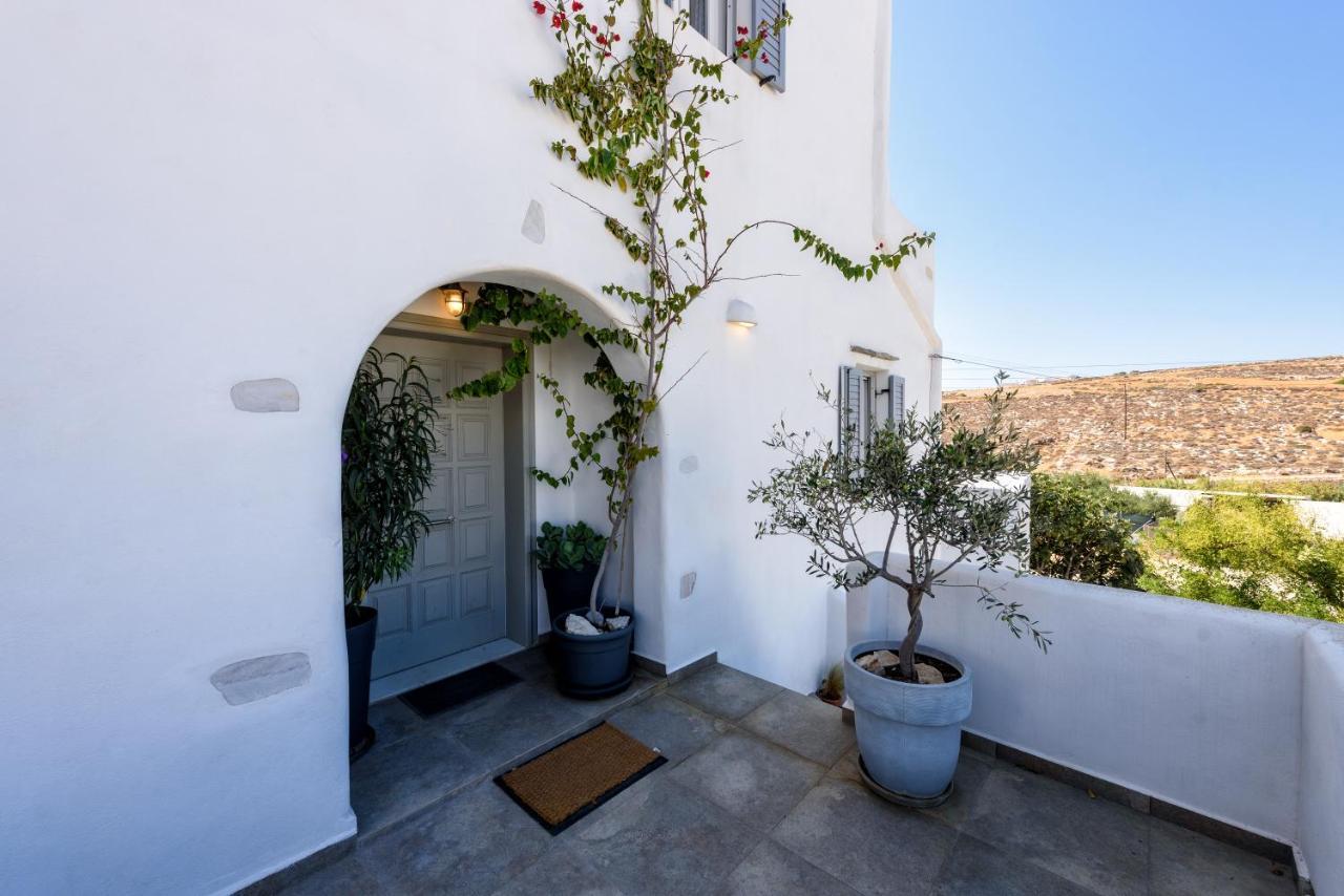 Hara'S Villa In Naousa , Paros Екстериор снимка